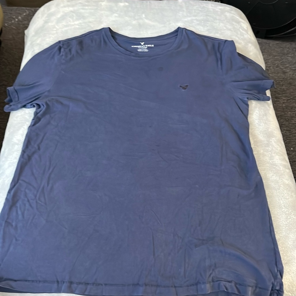 American Eagle tee
